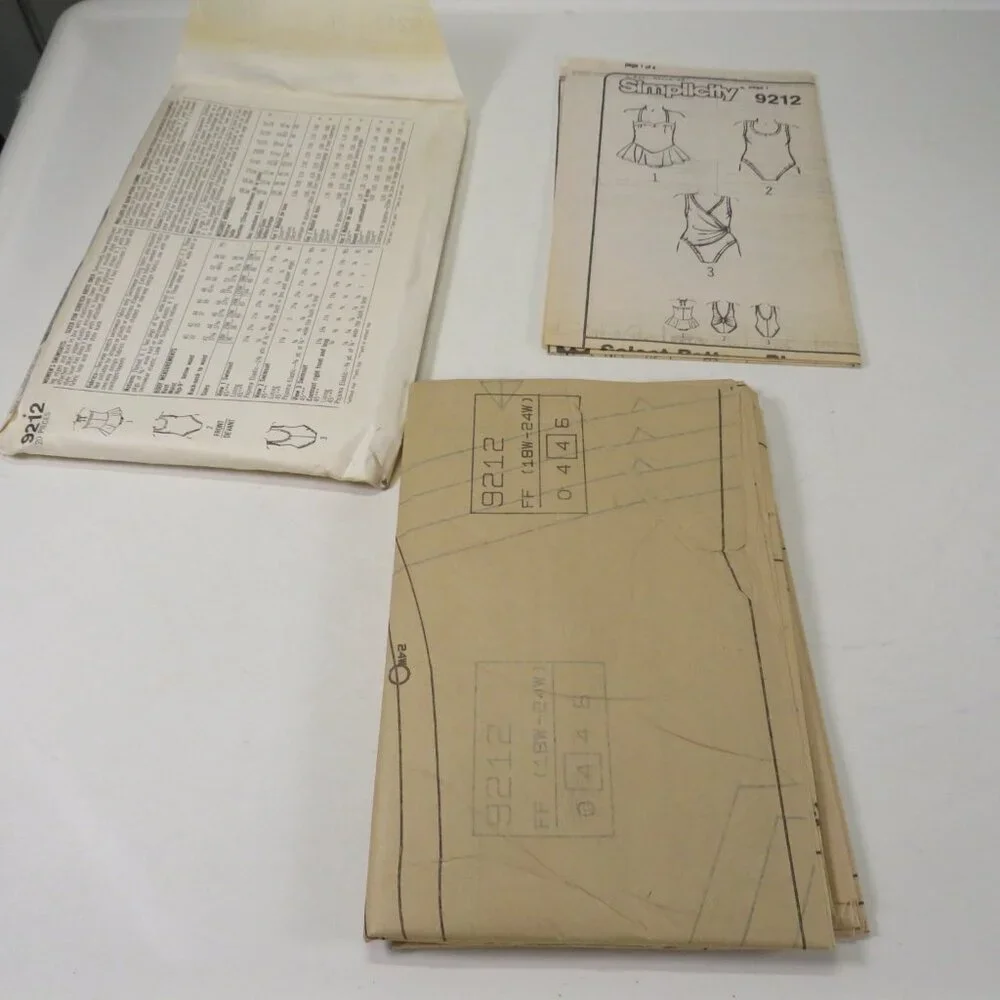 Simplicity 9212 Sewing Pattern Swimsuit Overlock/Surger 18W - 24W UNCUT